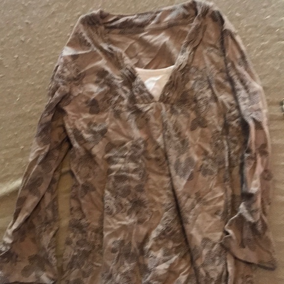 Cute work top - Picture 1 of 1